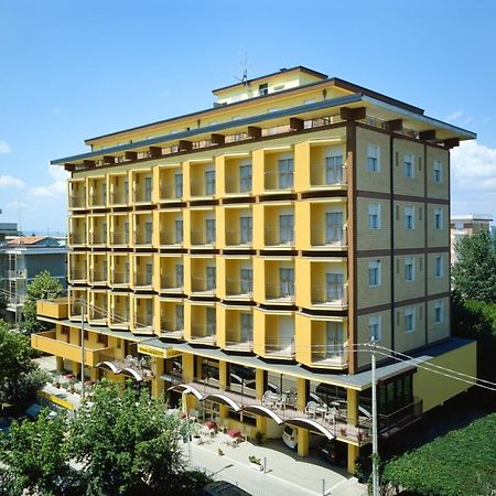 Hotel Sorriso เบลลาเรีย-อีเจอา มารีนา ภายนอก รูปภาพ