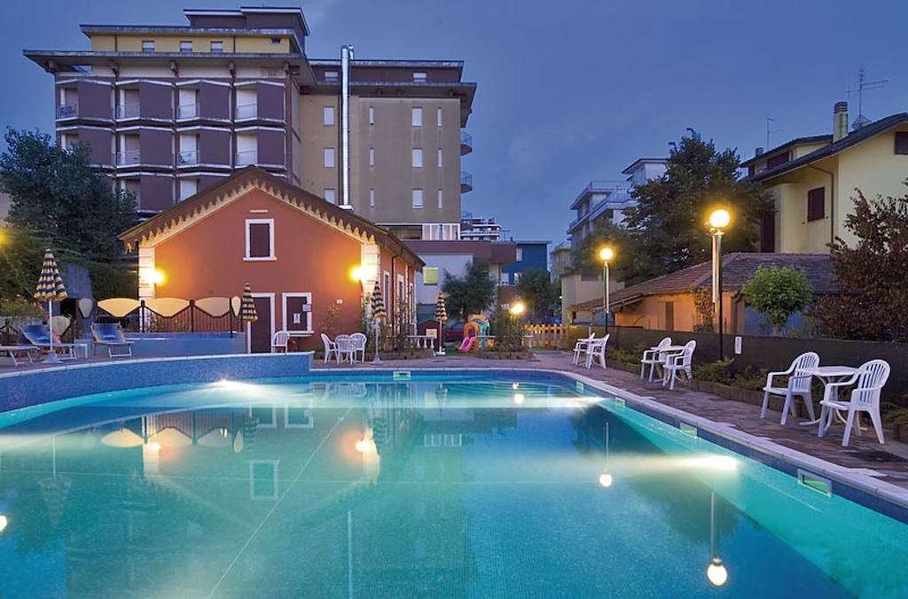 Hotel Sorriso เบลลาเรีย-อีเจอา มารีนา ภายนอก รูปภาพ