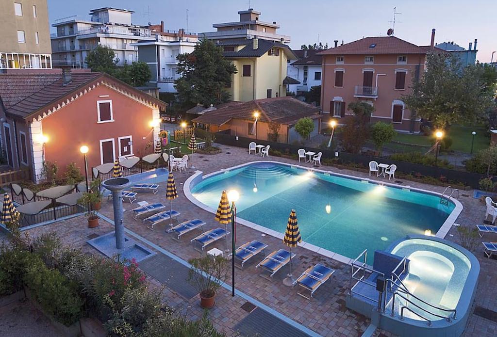 Hotel Sorriso เบลลาเรีย-อีเจอา มารีนา ภายนอก รูปภาพ